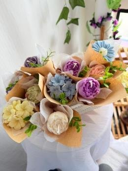 Single Bouquet Candle Flower